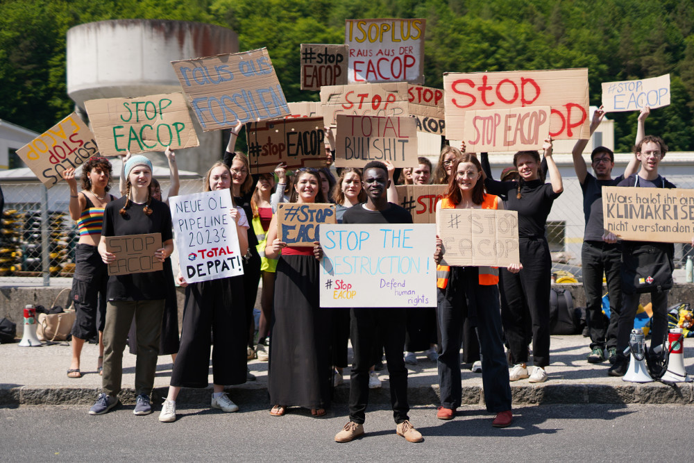 Isoplus, stopp EACOP! Protest in Hohenberg am 2. Juni 2023